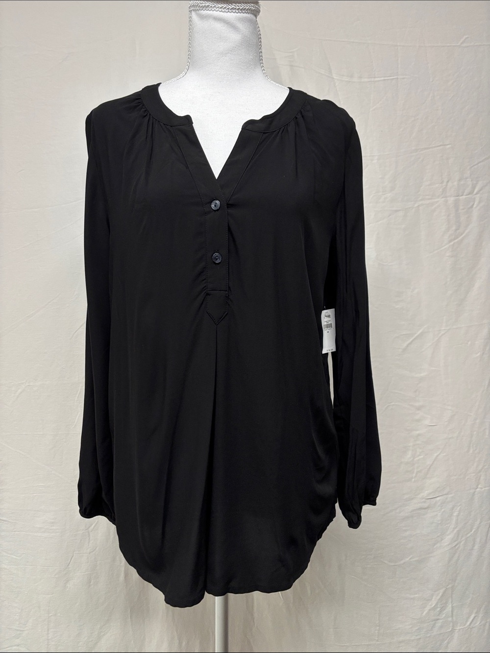 Old Navy Black Long-Sleeve V-Neck Tunic Blouse